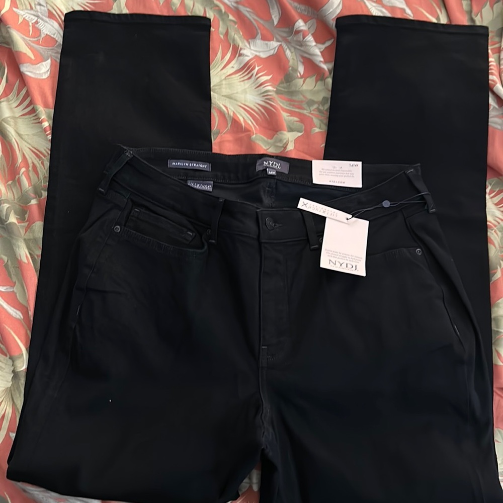 NWT NYDJ Marilyn Straight Jeans Black Sz 14W